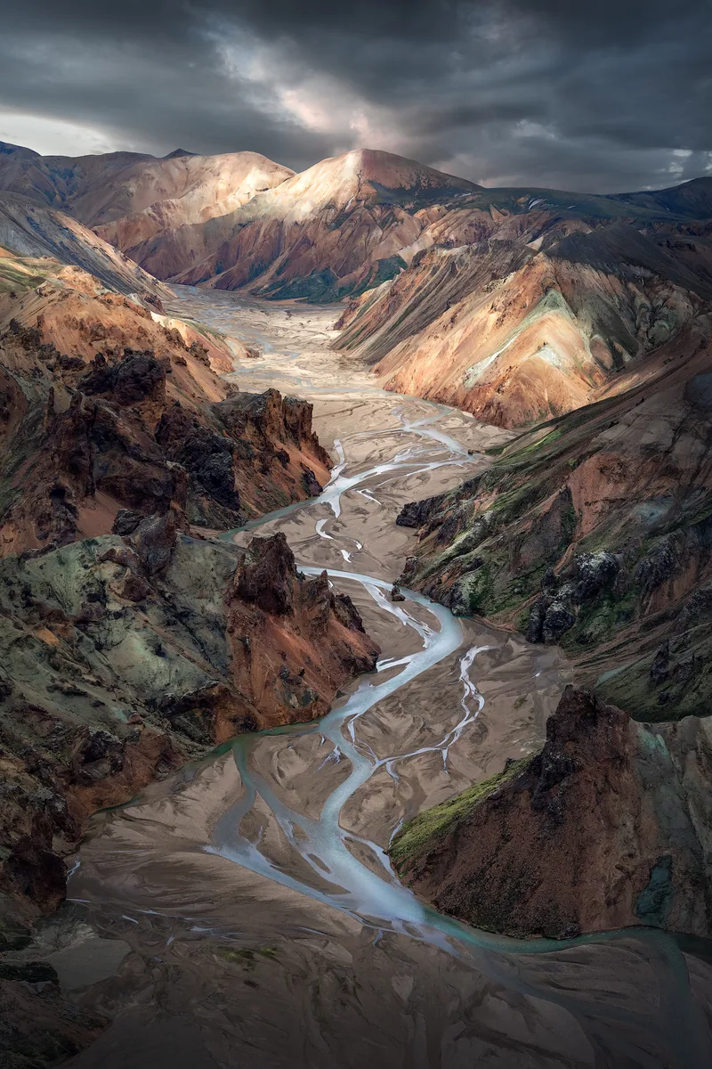 EARTH UNBOUND par Kassem pour SEREIN